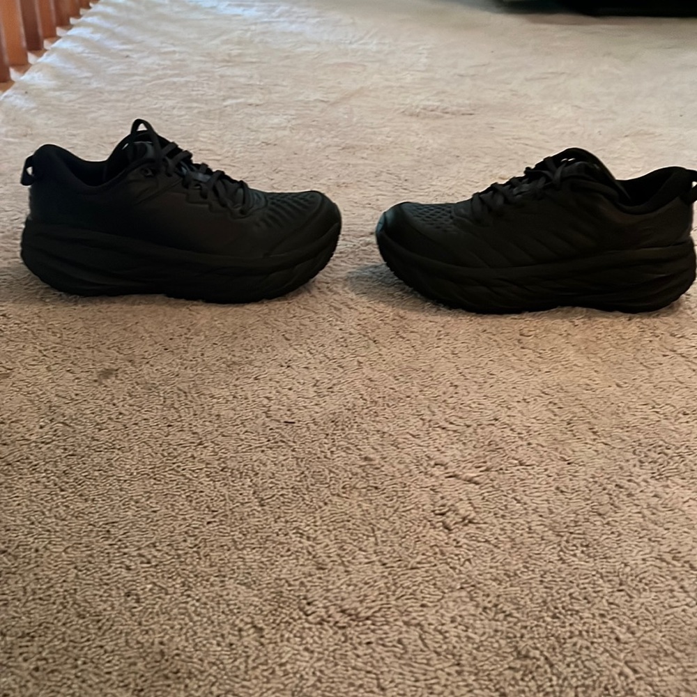 HOKA~Ladies BLK Shoes